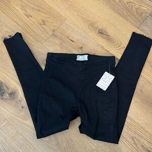 Free People size 26 black skinny jeans/jeggins